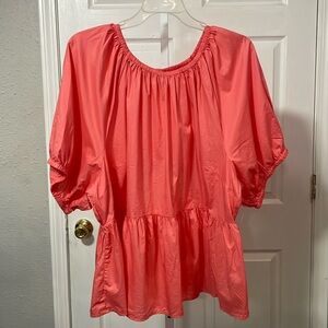 134 NWT Old Navy Coral Top With Cut Out